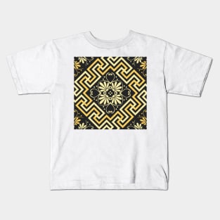 Seamless gold Greek ornament Meander Kids T-Shirt